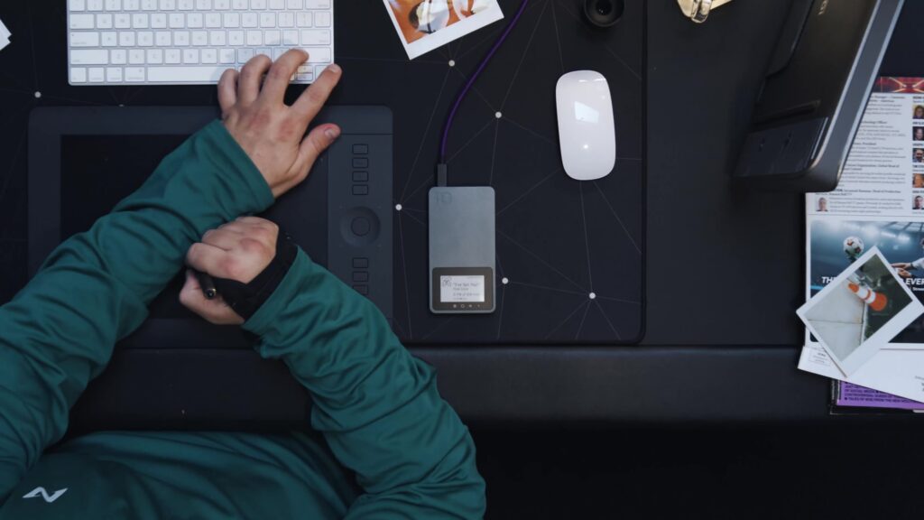 editor's desk and pro mini smart drive